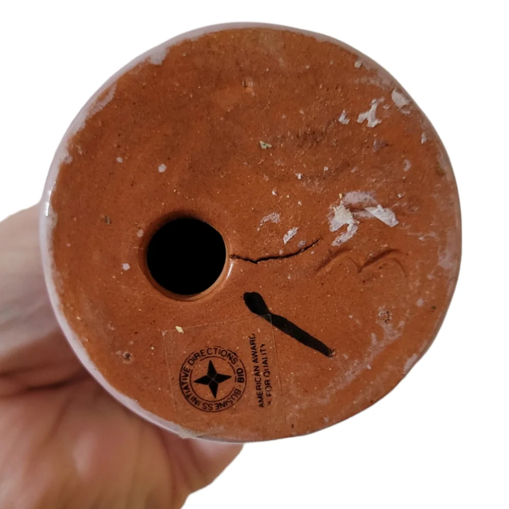 Lime clay hand